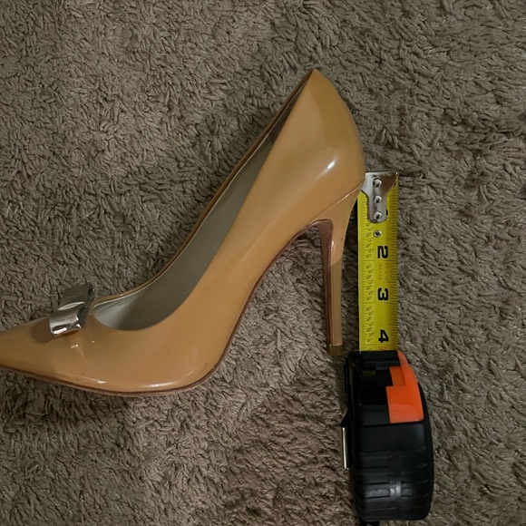 Coach Stilettos with Bow - Picture 10 of 10